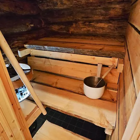 Lomaruka Apartman *
